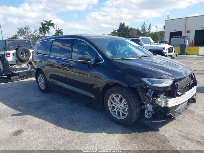 2025 Chrysler Pacifica