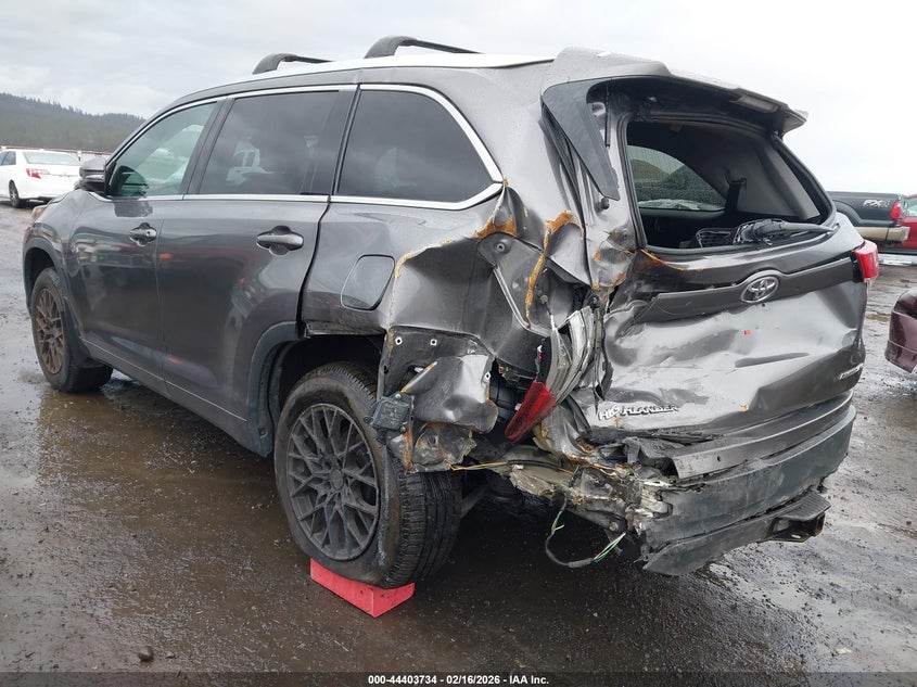 2017 Toyota Highlander Limited Platinum