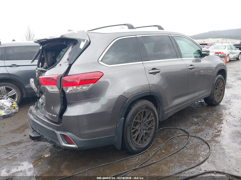 2017 Toyota Highlander Limited Platinum