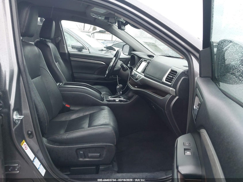 2017 Toyota Highlander Limited Platinum