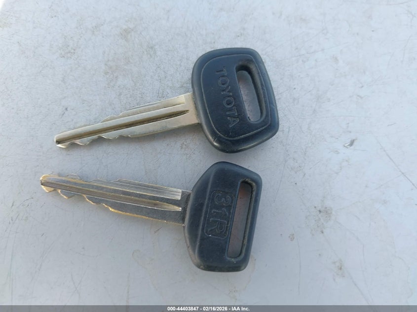2000 Toyota Echo VIN: JTDBT1235Y0090528 Lot: 44403847