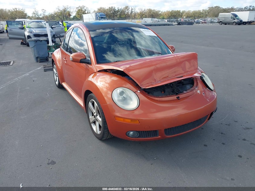 2010 Volkswagen New Beetle 2.5L Red Rock Edition