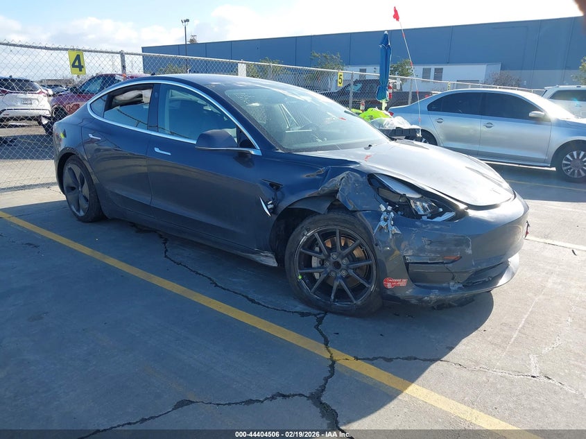 2018 Tesla Model 3 Long Range/Mid Range