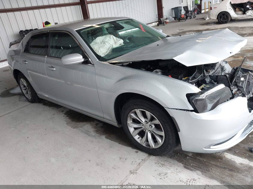 2019 Chrysler 300 Touring