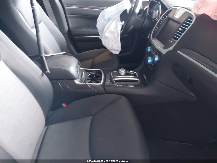 2019 Chrysler 300 Touring