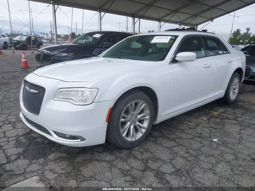 2016 Chrysler 300 Limited