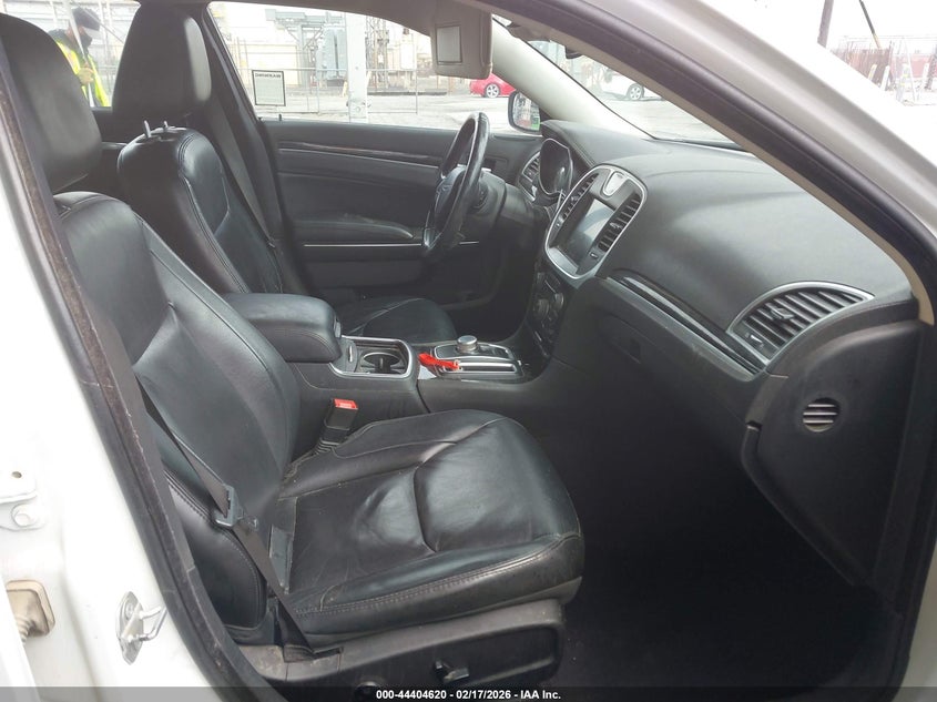 2016 Chrysler 300 Limited