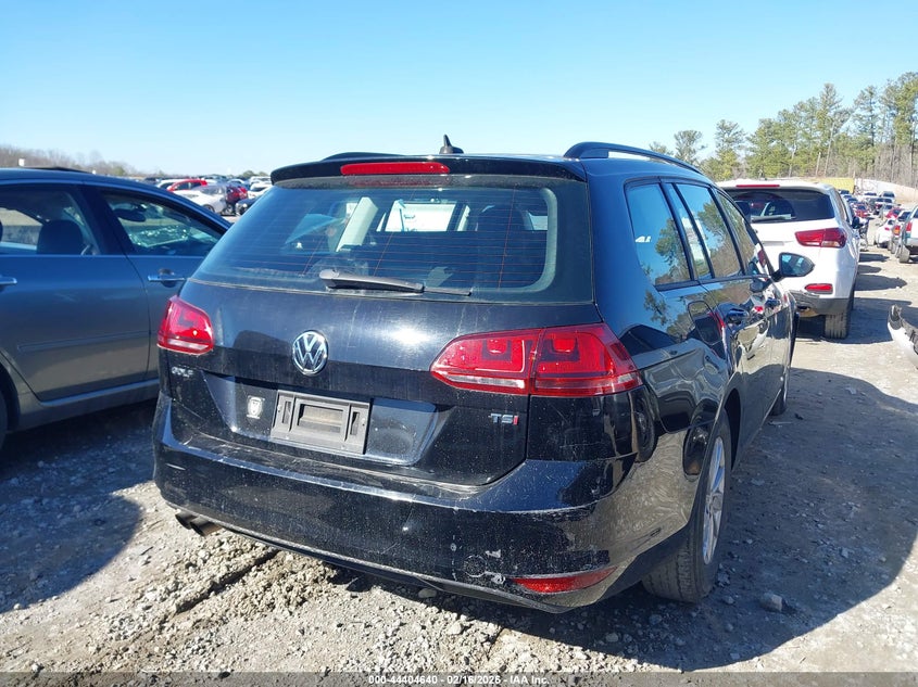 2016 Volkswagen Golf Sportwagen Tsi S 4-Door