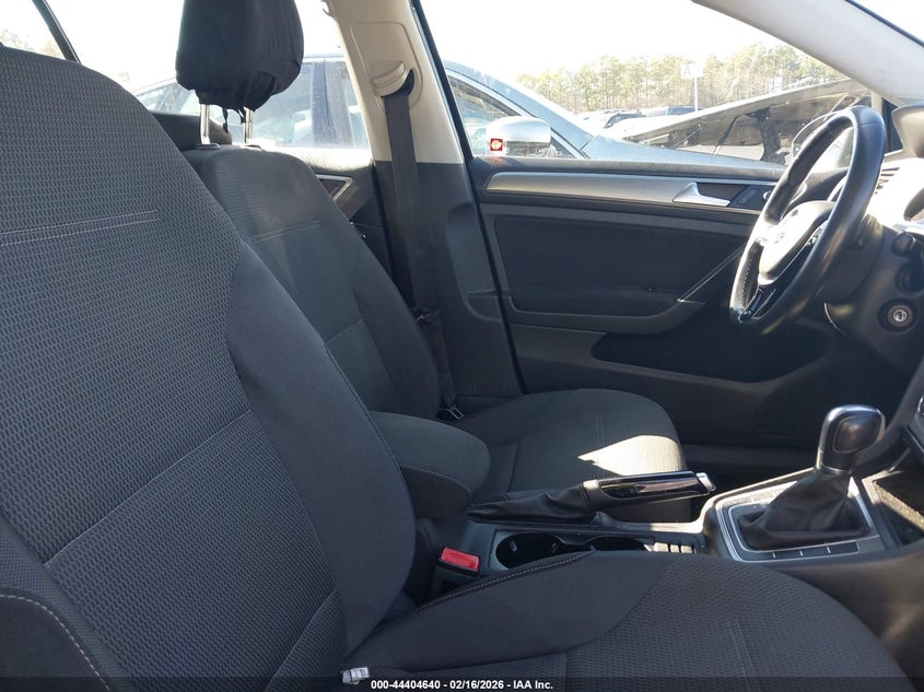 2016 Volkswagen Golf Sportwagen Tsi S 4-Door