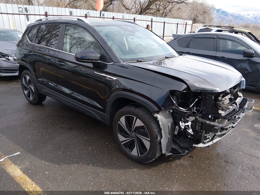3VVVX7B2XRM125155 VOLKSWAGEN TAOS Photo 1