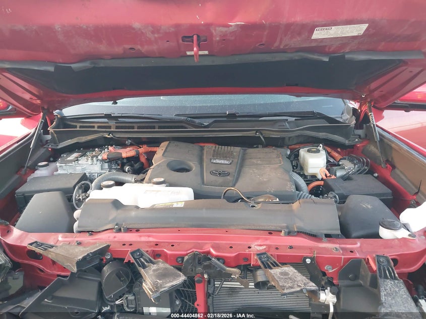 2025 Toyota Tundra Hybrid Platinum Hybrid Crewmax 5.5' Bed VIN: 5TFNC5DB7SX102749 Lot: 44404862