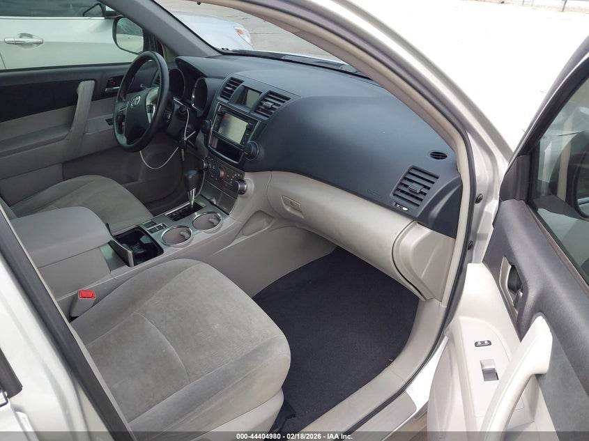 2013 Toyota Highlander Base Plus V6