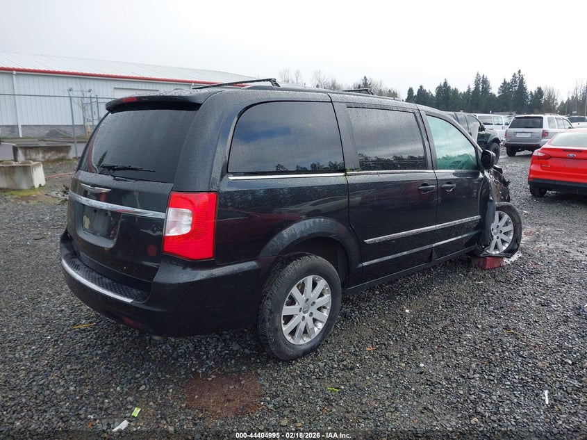 2016 Chrysler Town & Country Touring