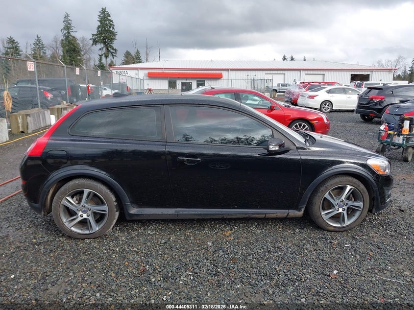 2013 Volvo C30 T5/T5 Platinum/T5 Premier/T5 Premier Plus/T5 R-Design/T5 R-Design Platinum/T5 R-Design Premier VIN: YV1672MK6D2302023 Lot: 44405311