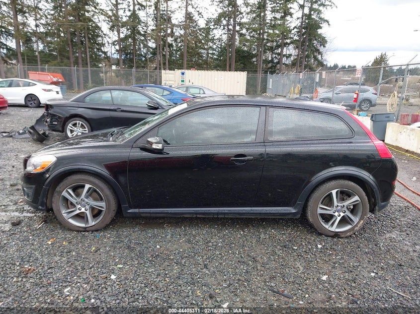 2013 Volvo C30 T5/T5 Platinum/T5 Premier/T5 Premier Plus/T5 R-Design/T5 R-Design Platinum/T5 R-Design Premier VIN: YV1672MK6D2302023 Lot: 44405311