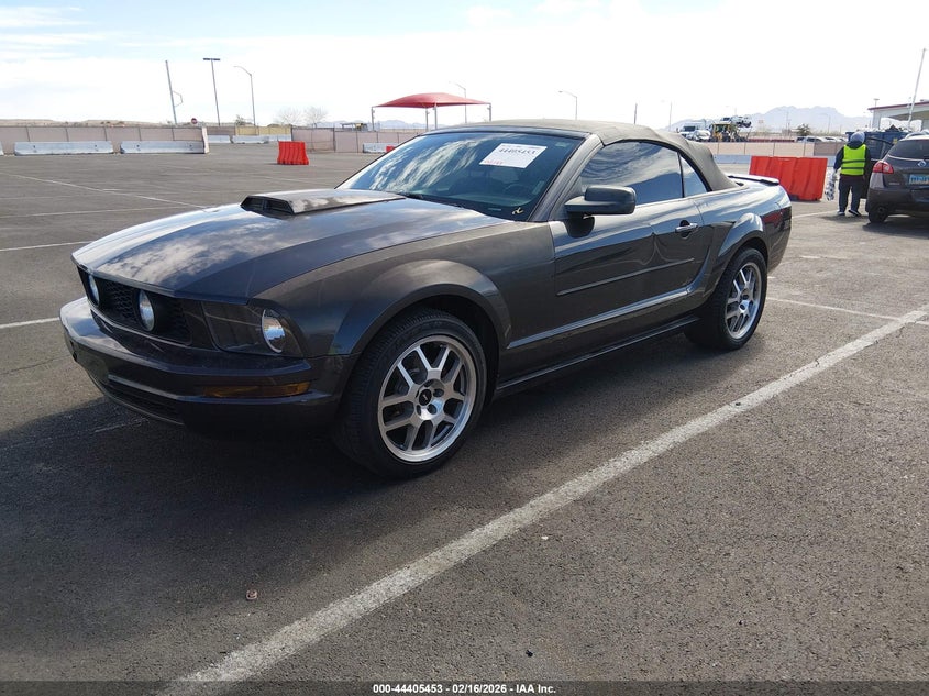 2007 Ford Mustang V6 Deluxe/V6 Premium