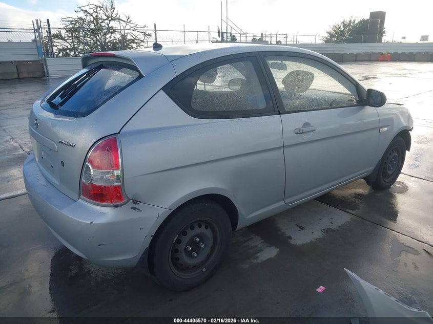 2010 Hyundai Accent Gs