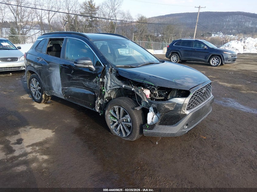 2025 Toyota Corolla Cross Xle