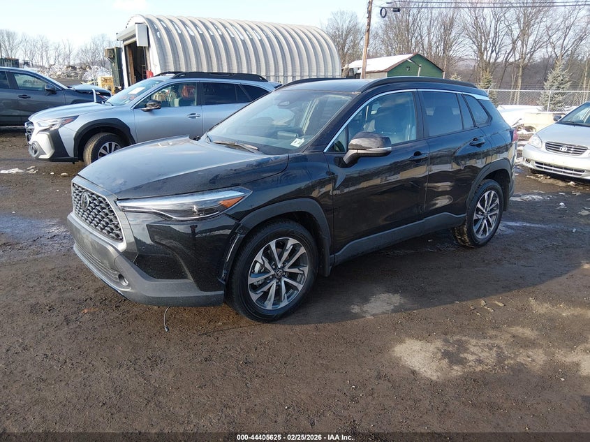 2025 Toyota Corolla Cross Xle