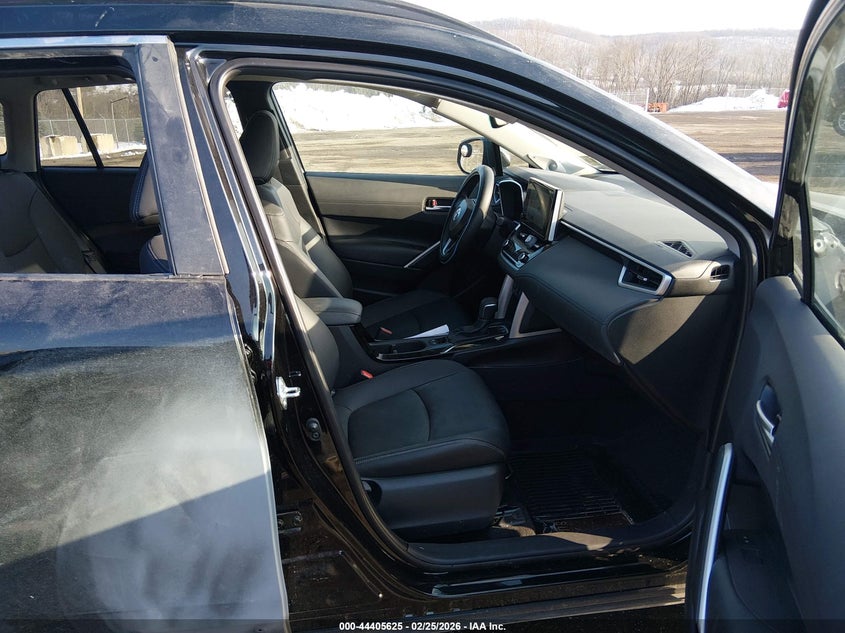 2025 Toyota Corolla Cross Xle