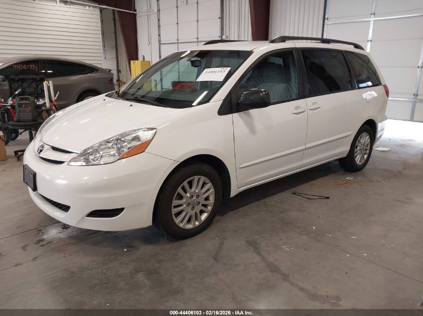 2010 Toyota Sienna Le
