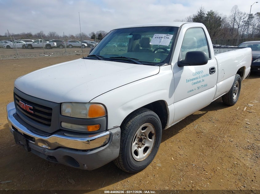 2004 GMC Sierra 1500 Work Truck