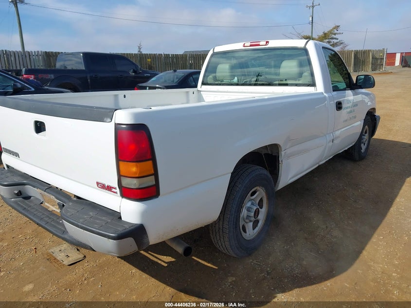 2004 GMC Sierra 1500 Work Truck