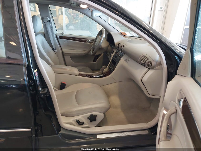 2003 Mercedes-Benz C 240