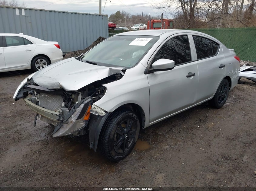 2019 Nissan Versa 1.6 S+