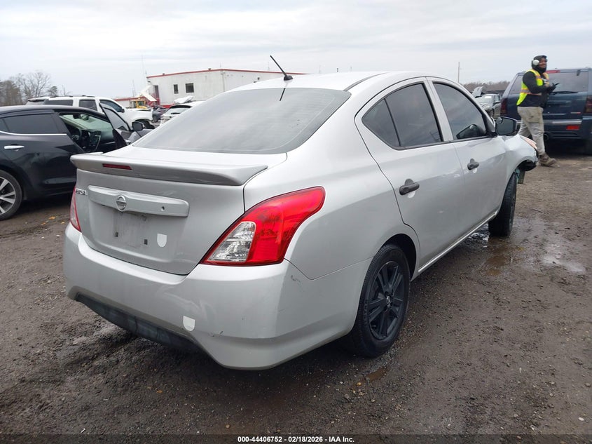 2019 Nissan Versa 1.6 S+