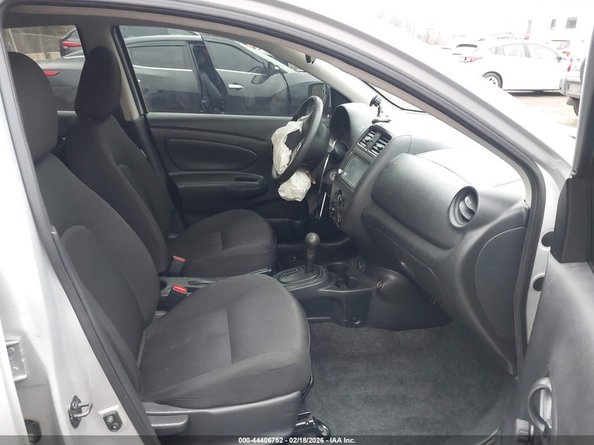 2019 Nissan Versa 1.6 S+