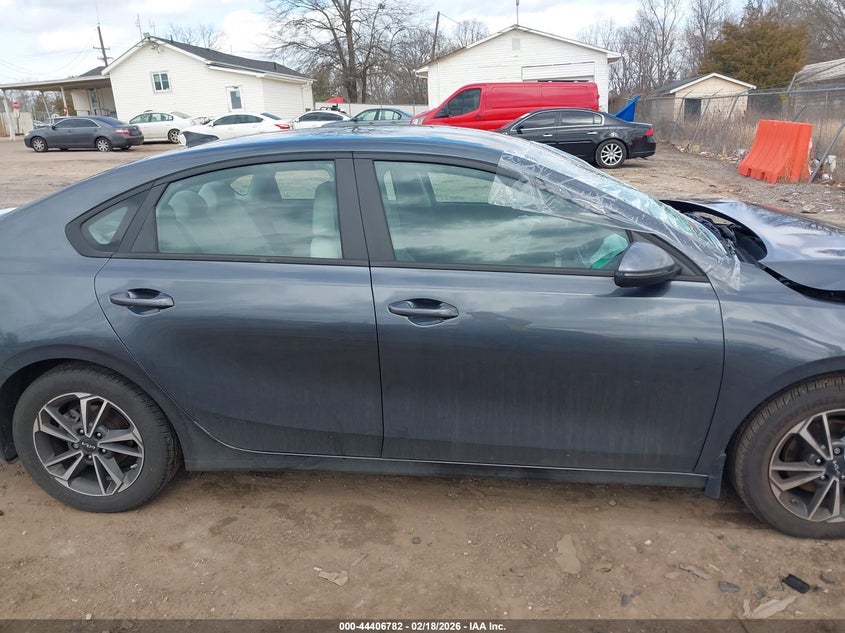 VIN 3KPF24AD8PE601591 2023 KIA FORTE LXS