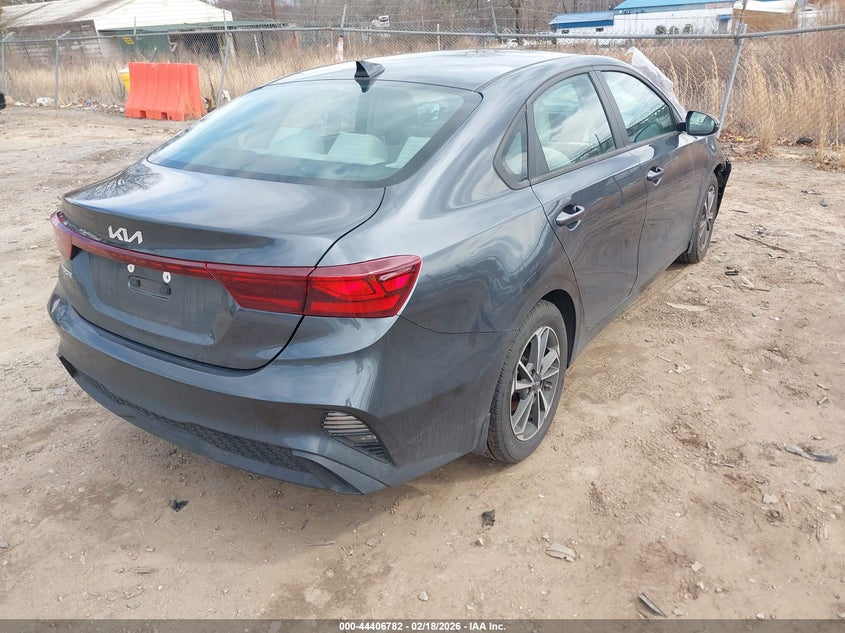 VIN 3KPF24AD8PE601591 2023 KIA FORTE LXS