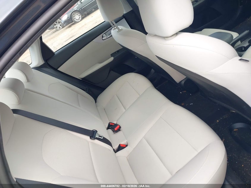 VIN 3KPF24AD8PE601591 2023 KIA FORTE LXS