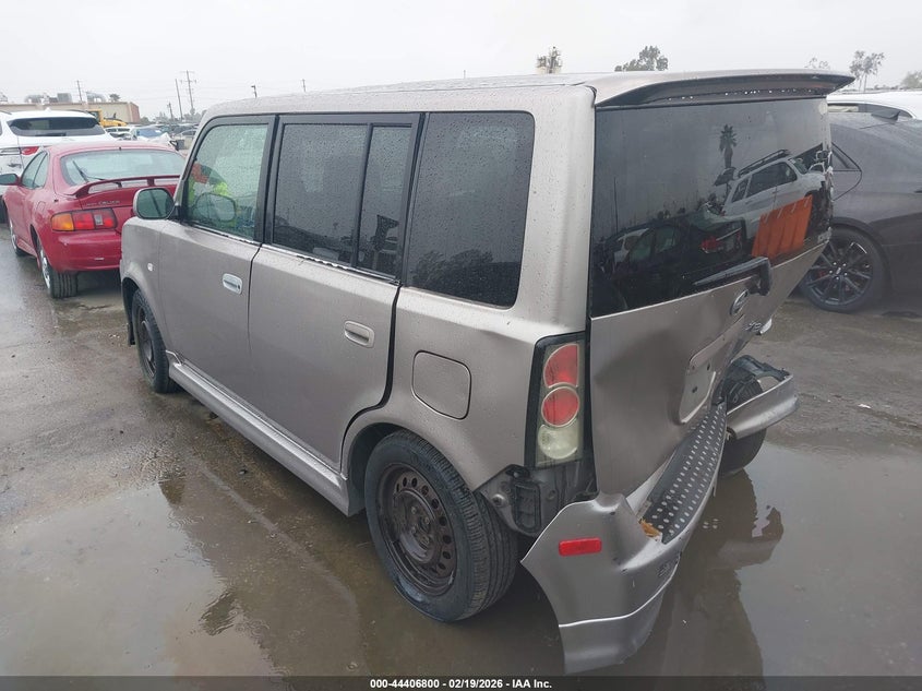 2005 Scion Xb
