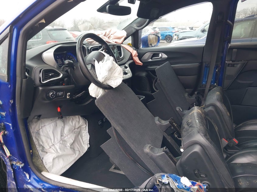 2021 Chrysler Pacifica Touring L