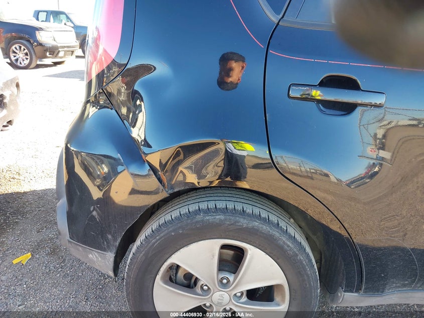 2015 Kia Soul VIN: KNDJN2A23F7213655 Lot: 44406930