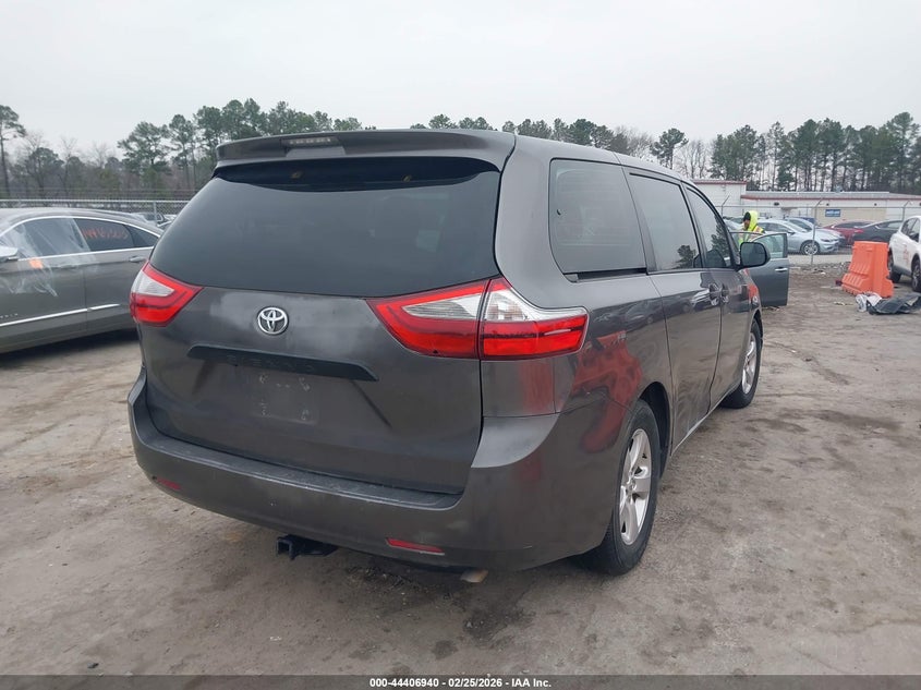 2016 Toyo Sienna L Fwd W/7-Pas L 7 Passenger