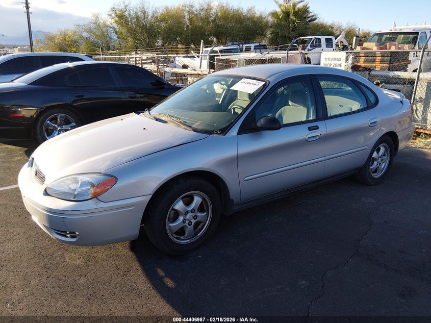 2005 Ford Taurus Se