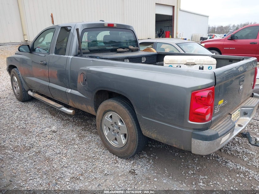2005 Dodge Dakota Slt