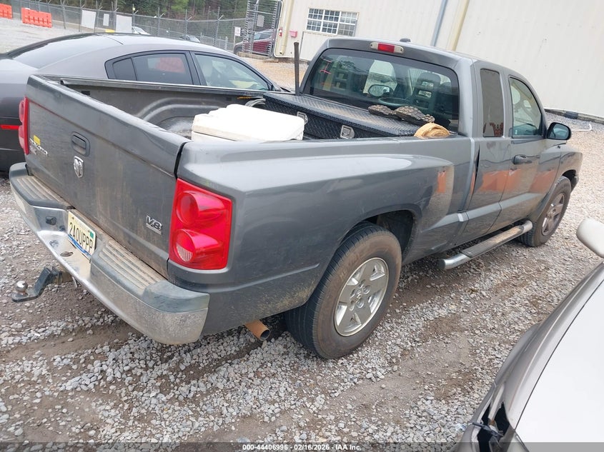 2005 Dodge Dakota Slt