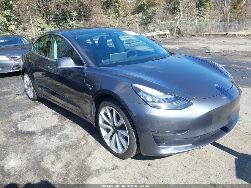 2019 Tesla Model 3 Long Range/Performance