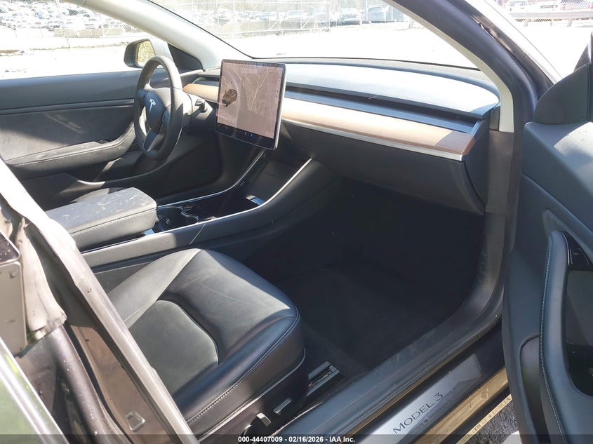 2019 Tesla Model 3 Long Range/Performance