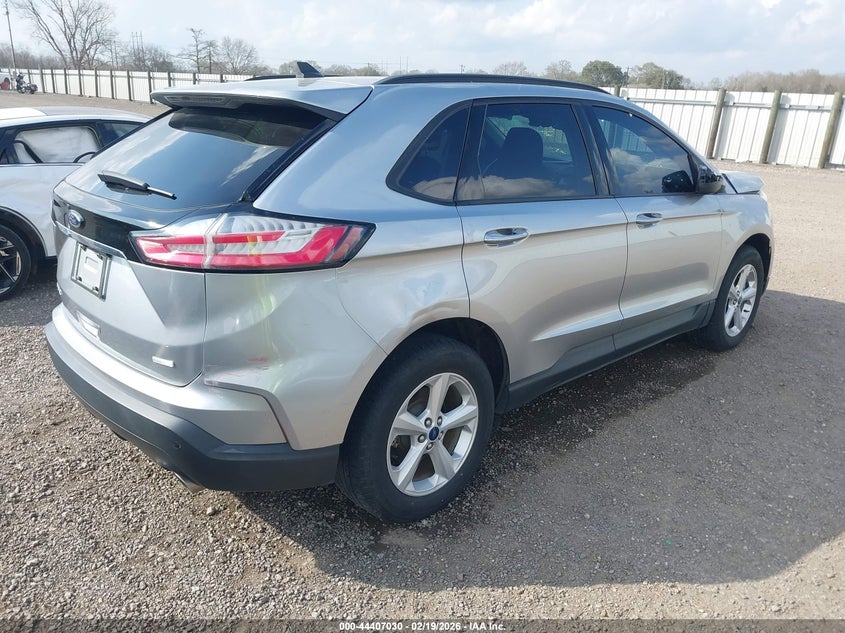 2020 Ford Edge Se