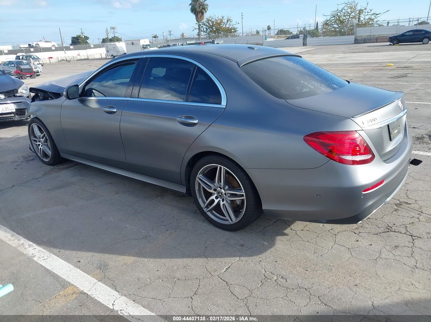 2017 Mercedes-Benz E 300