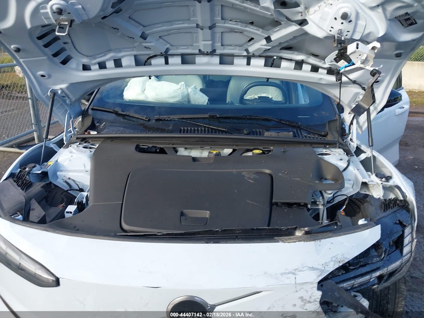 2025 Volvo Ex30 Ultra Twin Motor Performance, Fully Electric VIN: YV4EK3ZL8SS145127 Lot: 44407142