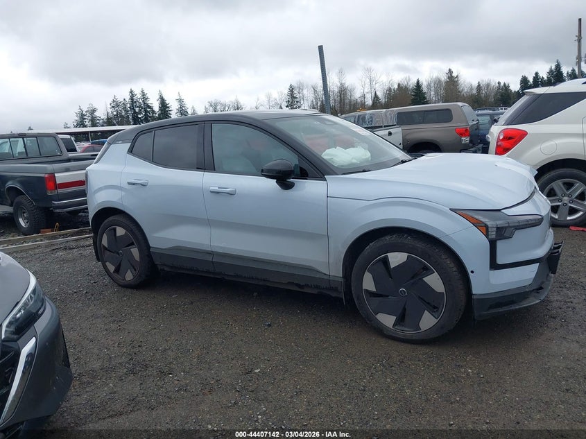 2025 Volvo Ex30 Ultra Twin Motor Performance, Fully Electric VIN: YV4EK3ZL8SS145127 Lot: 44407142