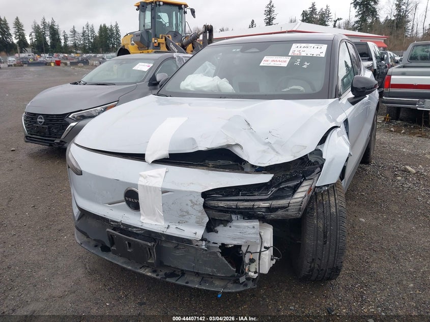 2025 Volvo Ex30 Ultra Twin Motor Performance, Fully Electric VIN: YV4EK3ZL8SS145127 Lot: 44407142