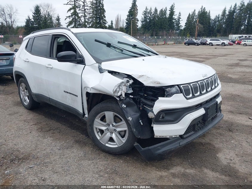 2022 Jeep Compass Latitude Fwd