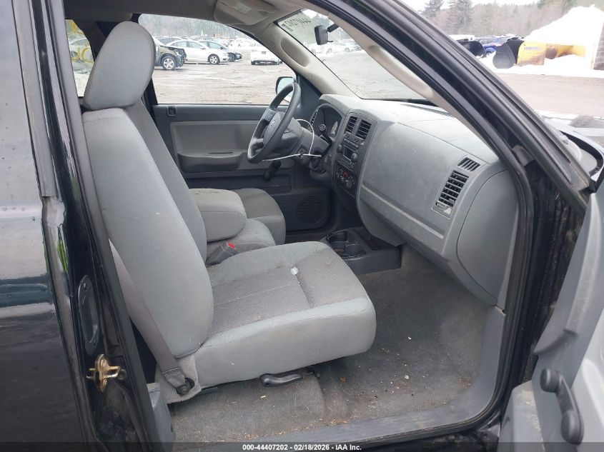 2005 Dodge Dakota St